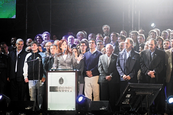 festejos_25_de_mayo_cristina_kirchner_politica_paruelo341